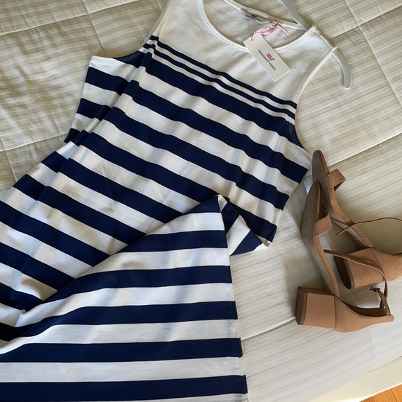 Summer Vineyard Vines Dress! - Picture 3 of 5